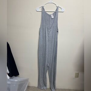Secret Treasures Light Gray V-Neck Sleeveless pantsuit